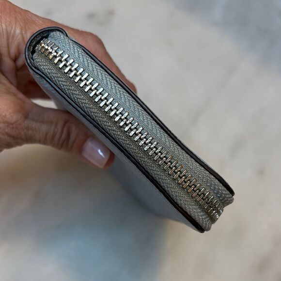 Coach Cross Grain Leather Full Zip Continental Wallet - Picture 9 of 16